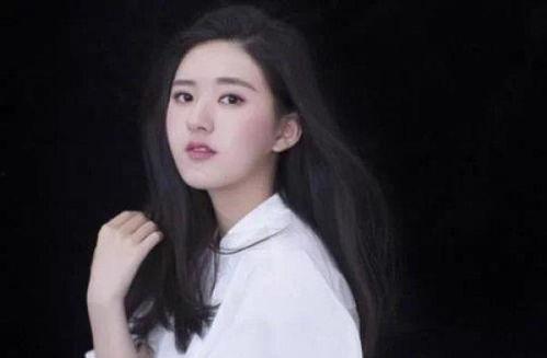 娱乐圈吃瓜赵露思是谁啊,娱乐圈新晋小花，吃瓜群众热议的焦点人物